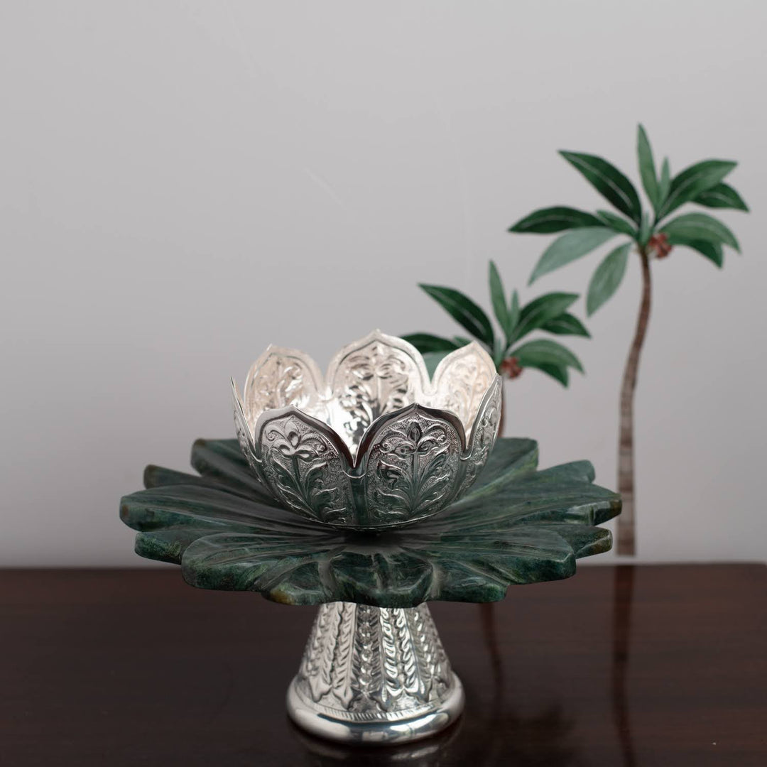 Standing Flower Bowl