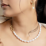 Load image into Gallery viewer, Wrap Around Pearls